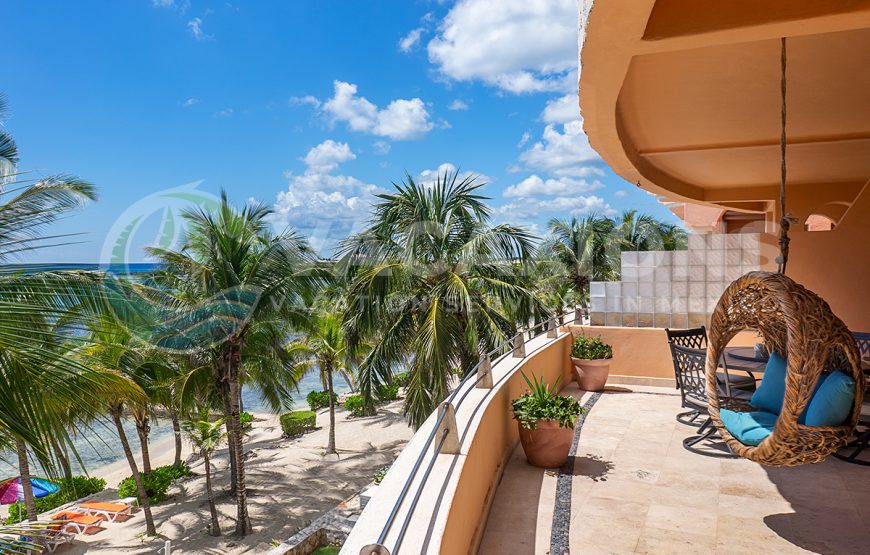 Luxury Caribbean Beachfront Oceanview 4 Bedroom Retreat in Puerto Aventuras