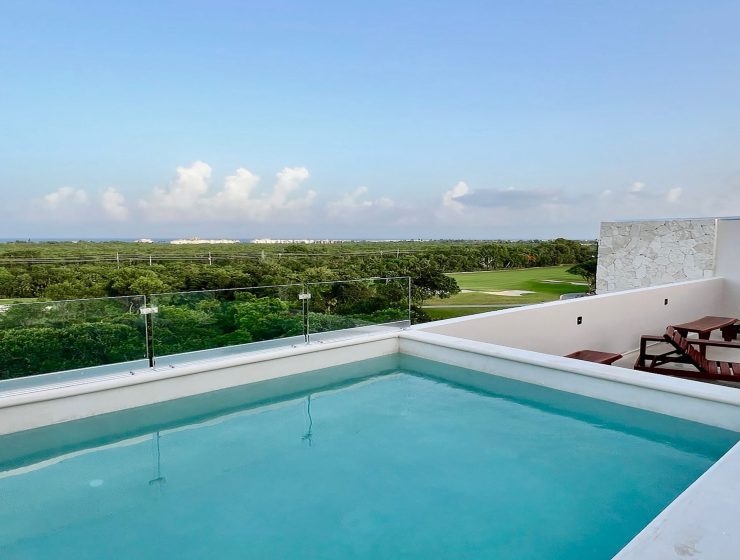 Luxurious Penthouse with Ocean View in Tulum Country Club